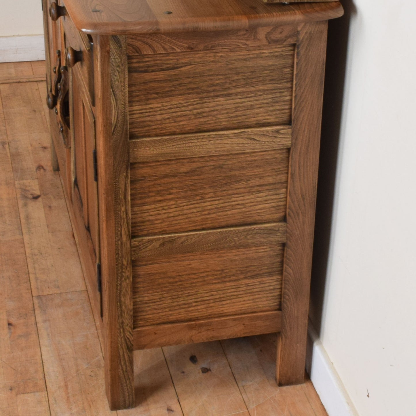 Ercol Dresser