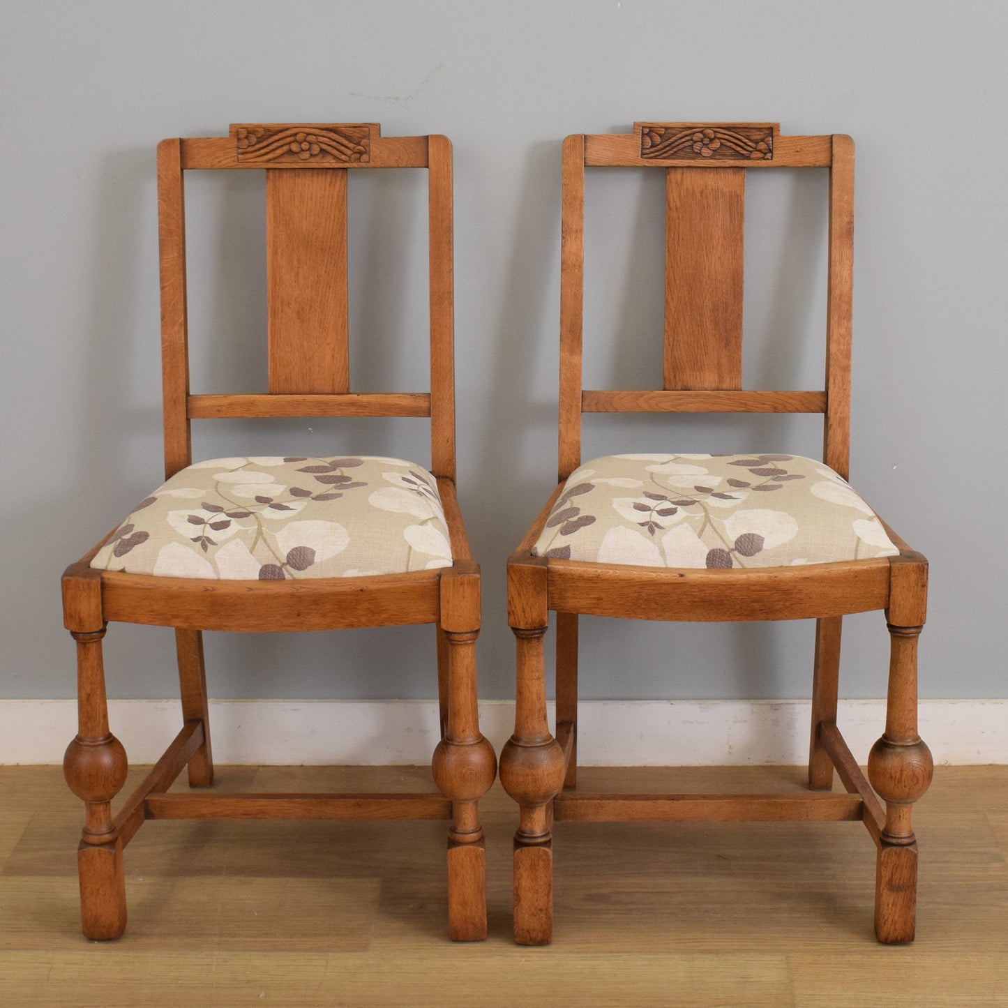 Oak Draw-Leaf Dining Table and Four