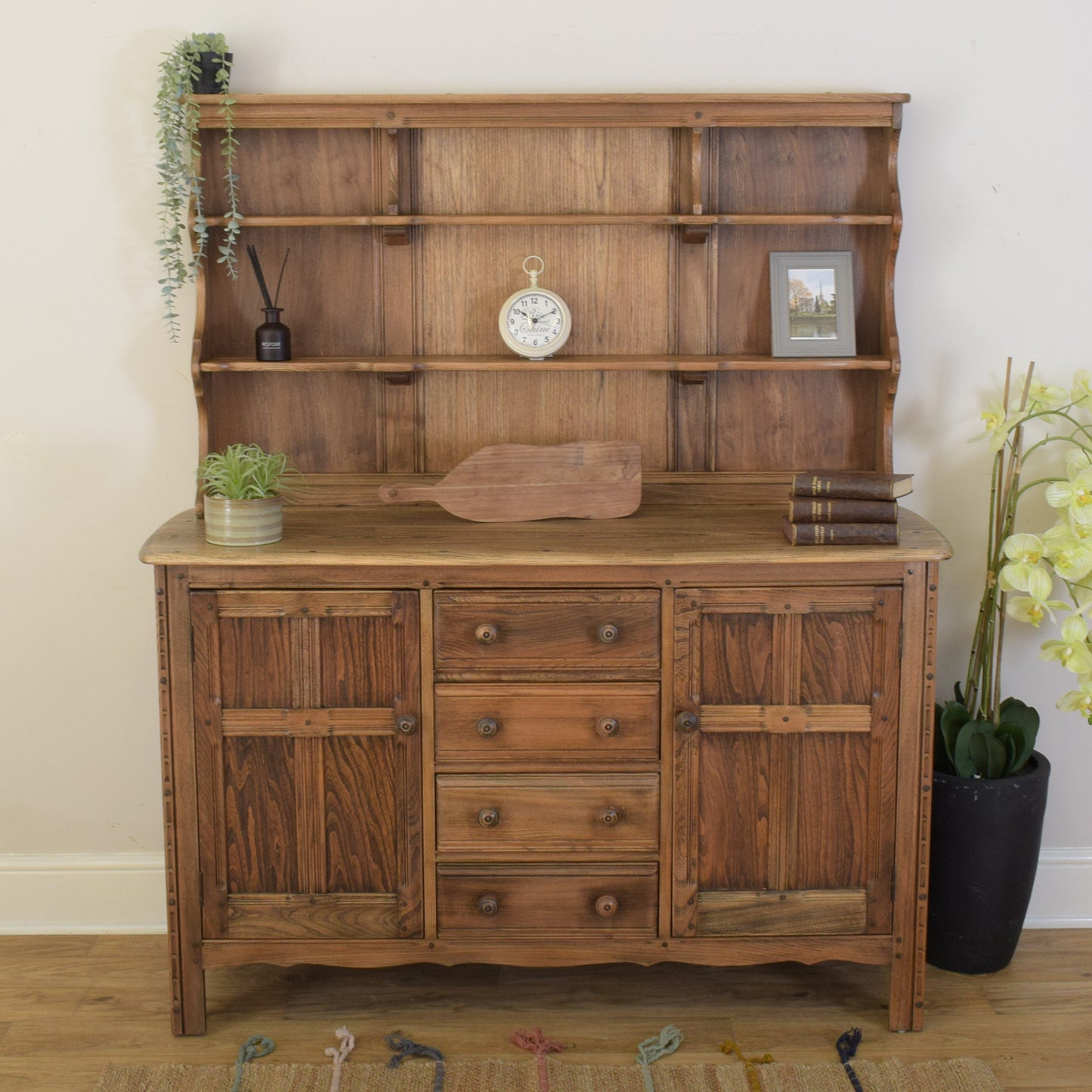 Ercol Dresser