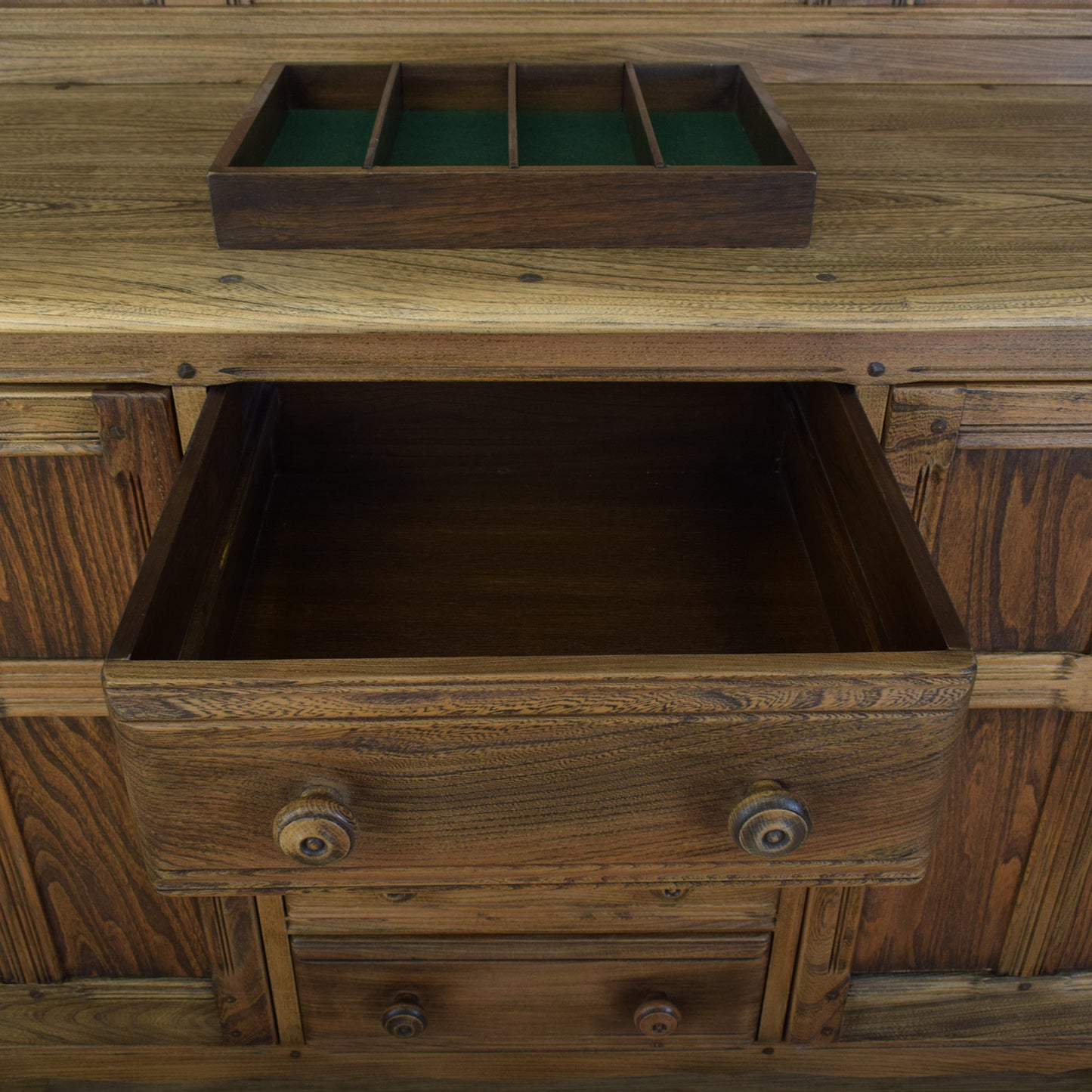 Ercol Dresser