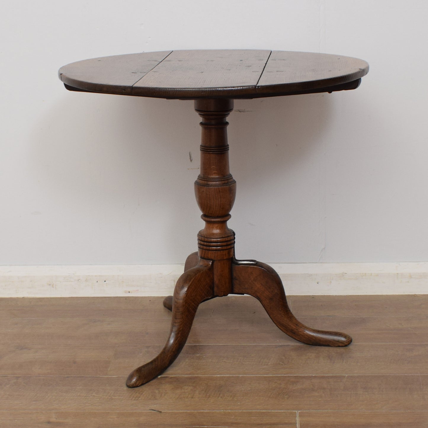 Tilt-Top Side Table