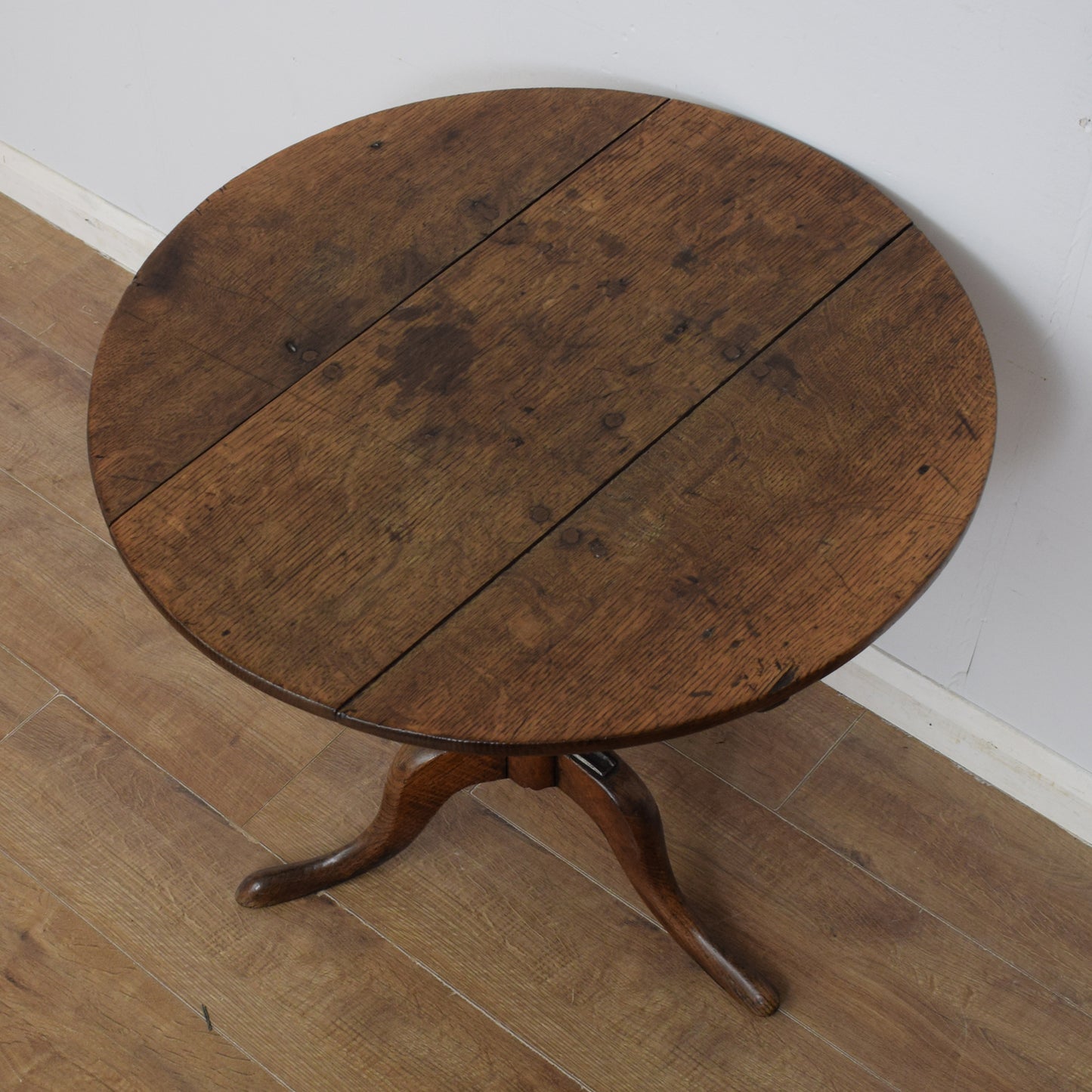 Tilt-Top Side Table