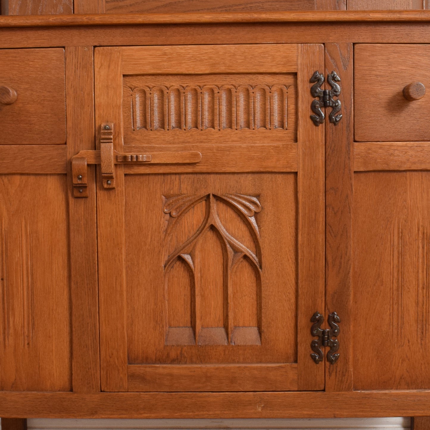 Classic Court Cabinet