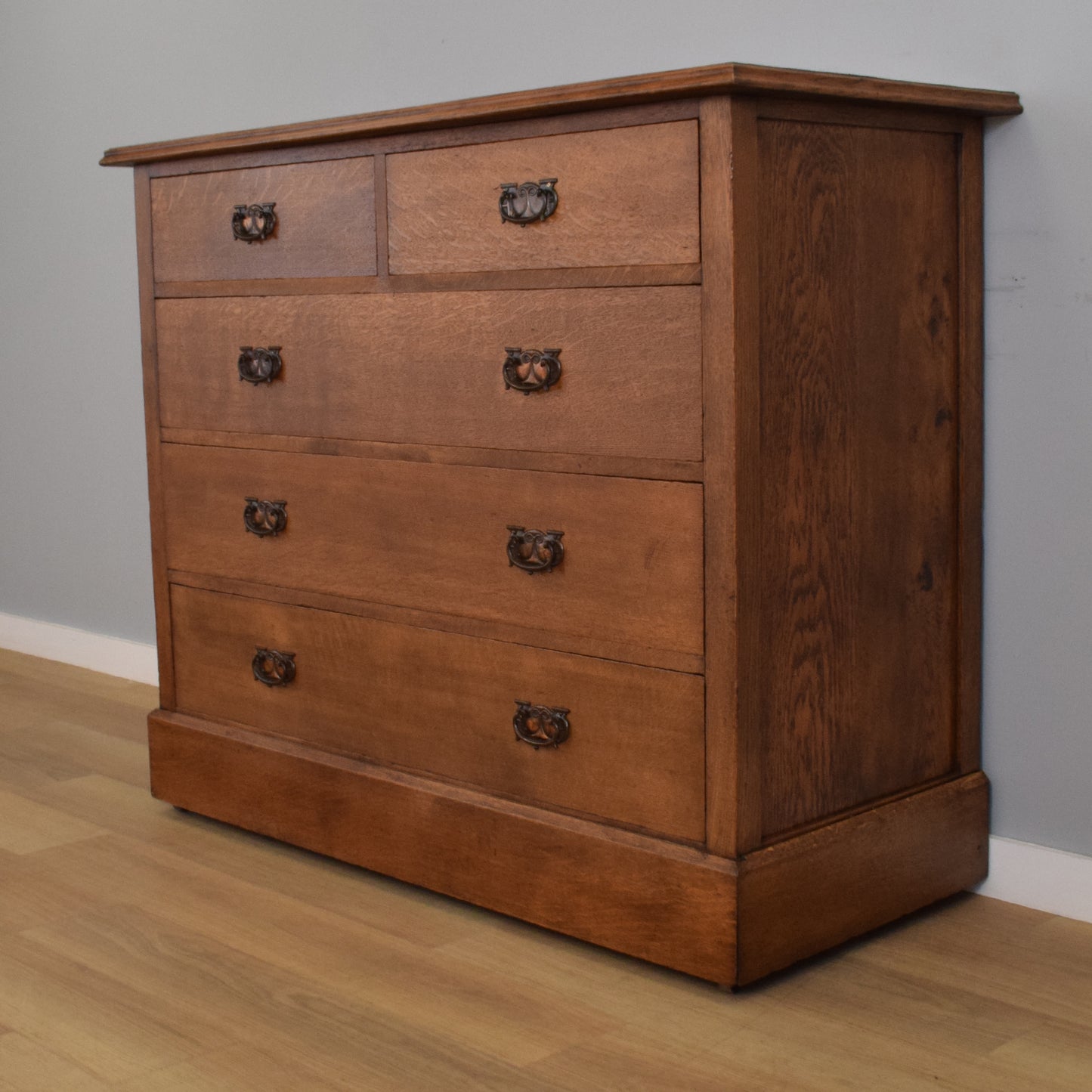 Large Oak Chest of Drawers