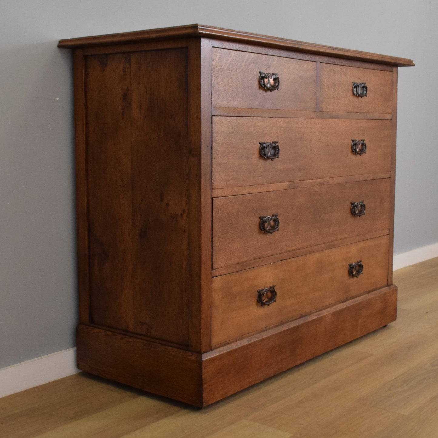 Large Oak Chest of Drawers