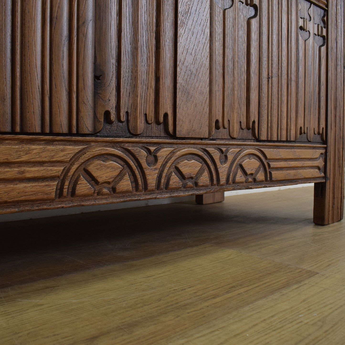 Linenfold Blanket Box