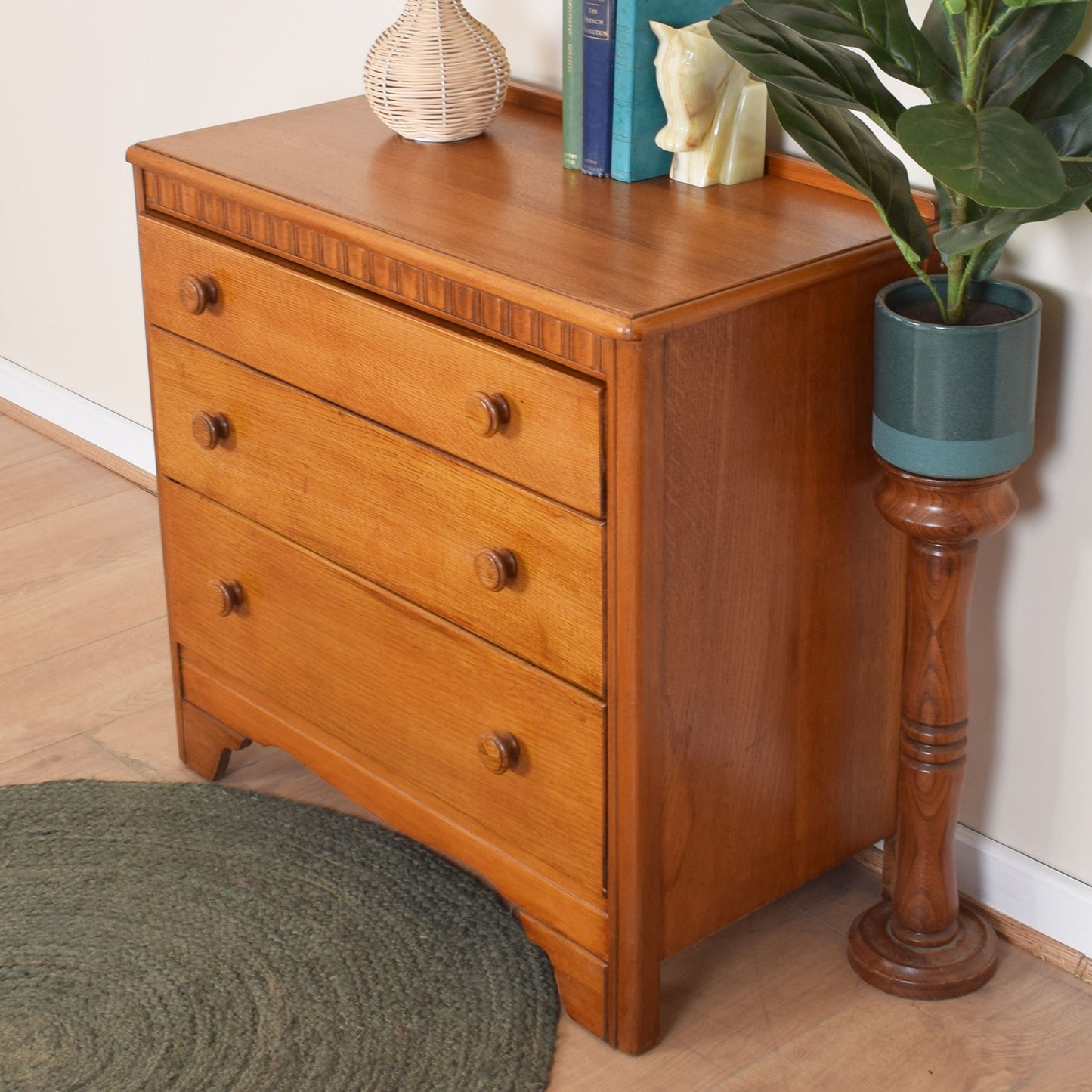 Oak Chest of Drawers
