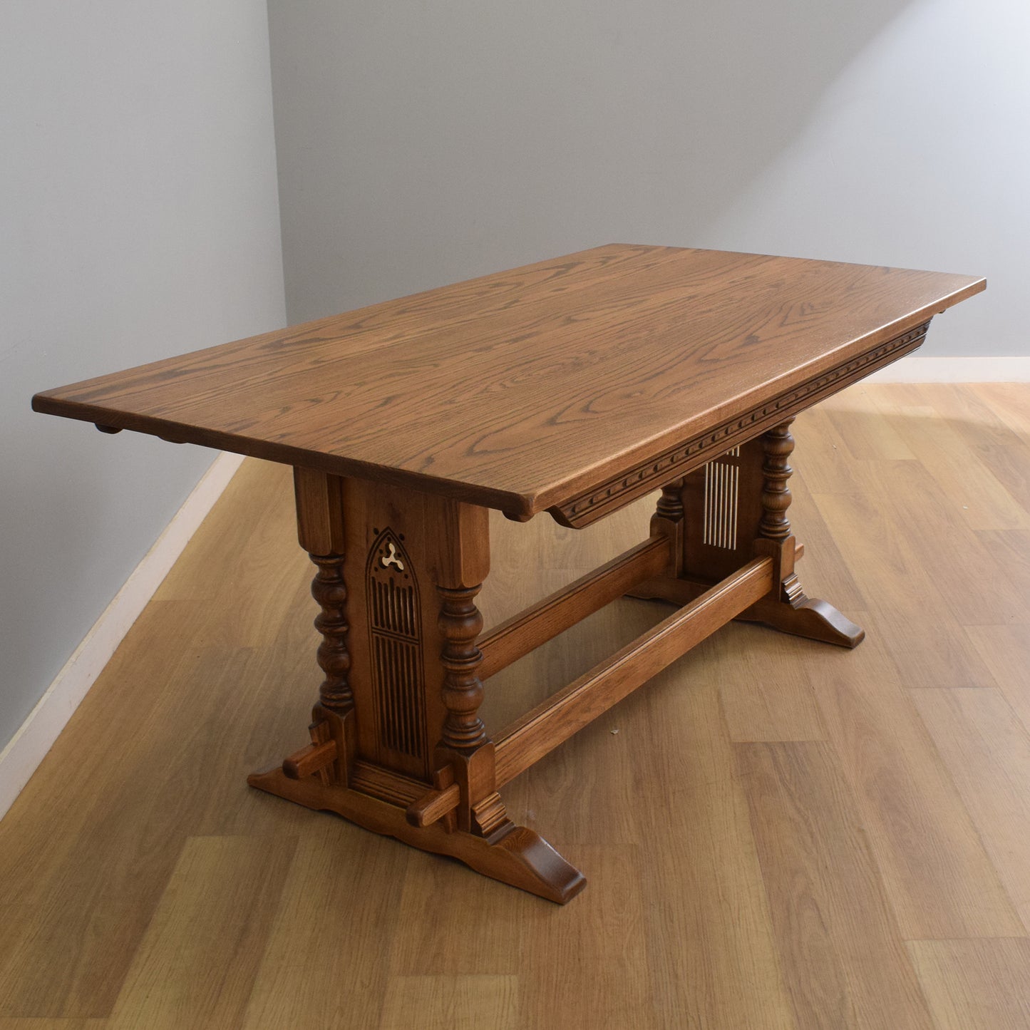 'Old Charm' Oak Table and Six Chairs