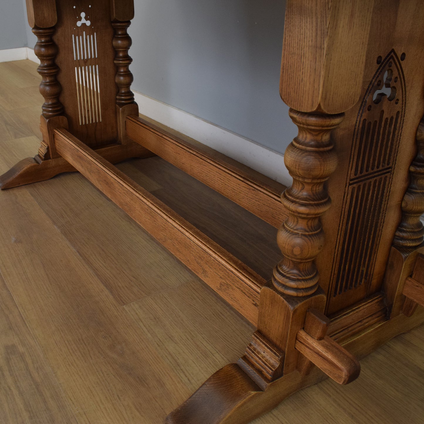 'Old Charm' Oak Table and Six Chairs