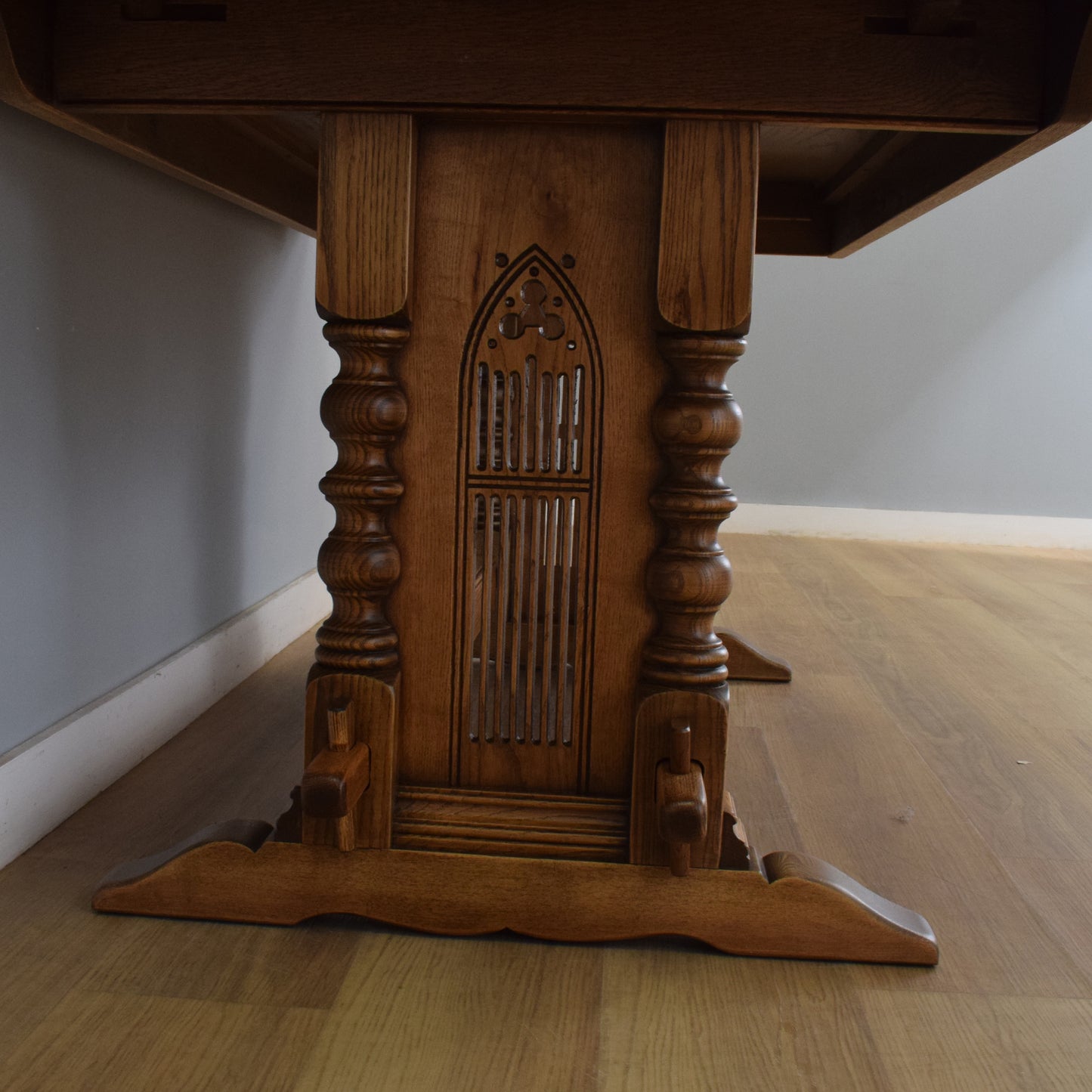 'Old Charm' Oak Table and Six Chairs