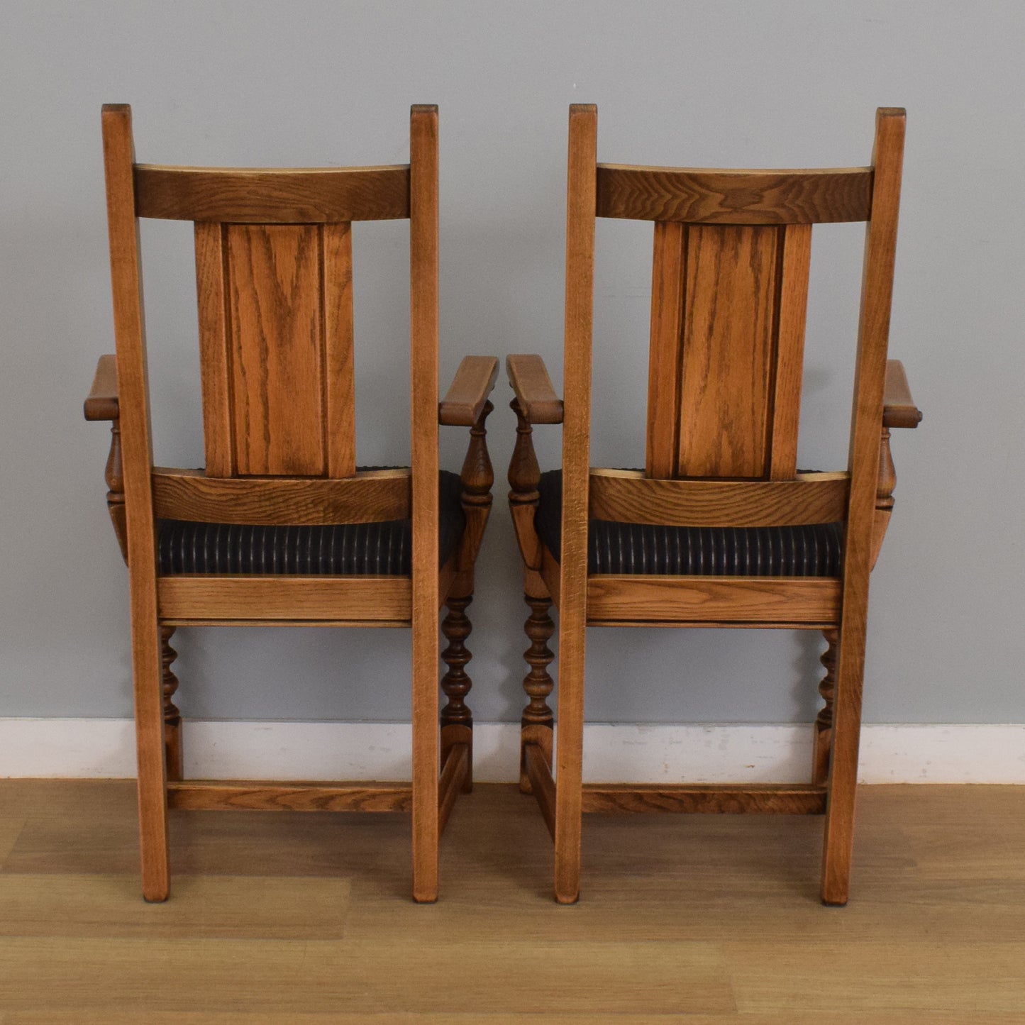 'Old Charm' Oak Table and Six Chairs