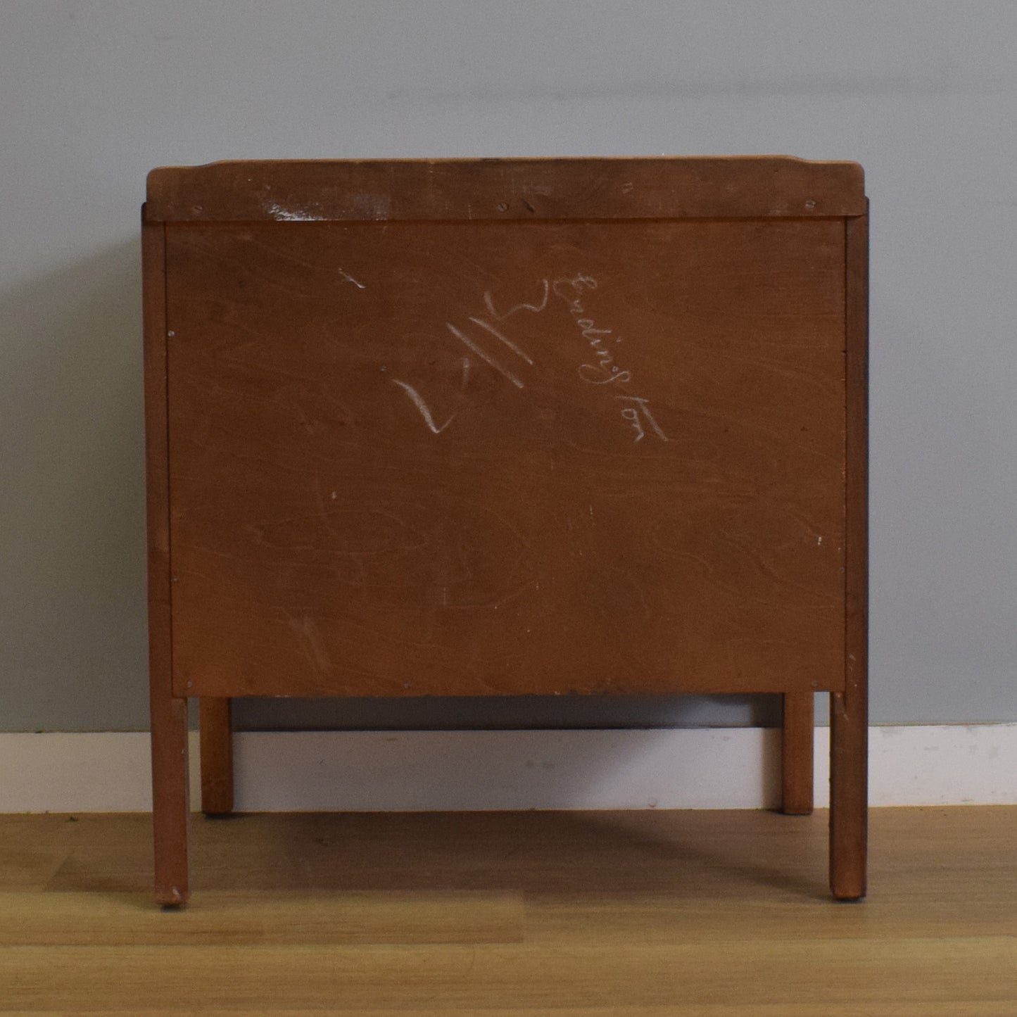 Small Oak Veneer Chest of Drawers