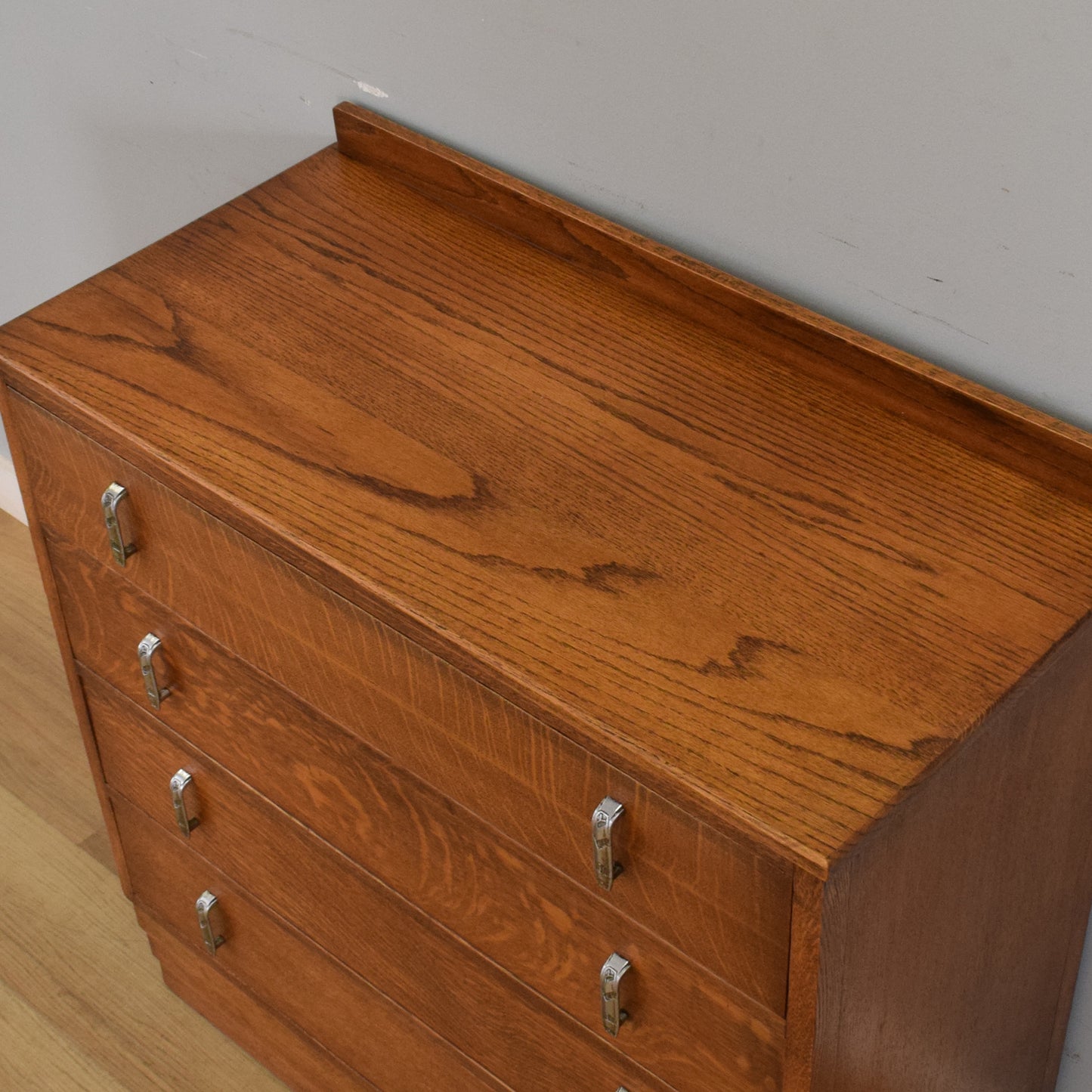 Oak Chest of Drawers