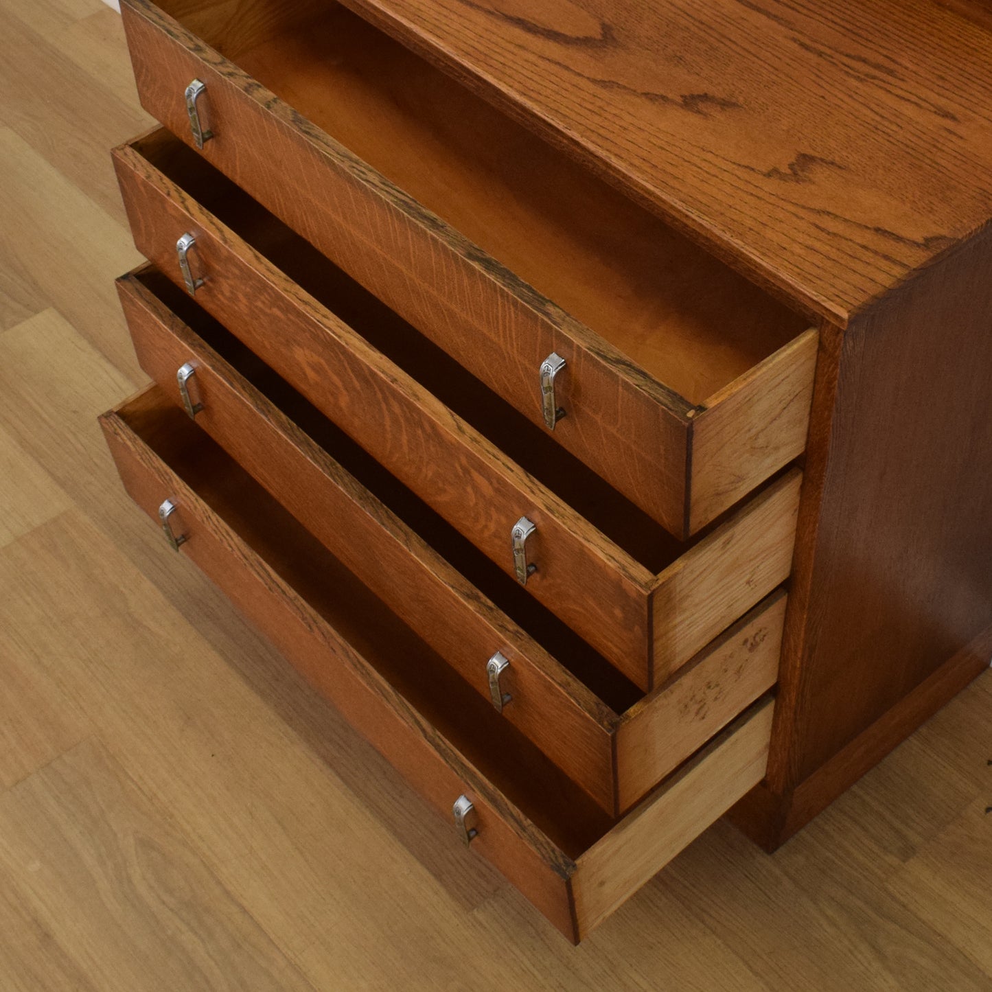 Oak Chest of Drawers