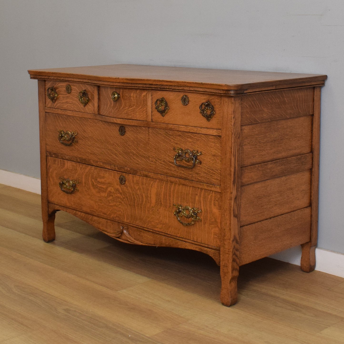 Large Oak Chest of Drawers