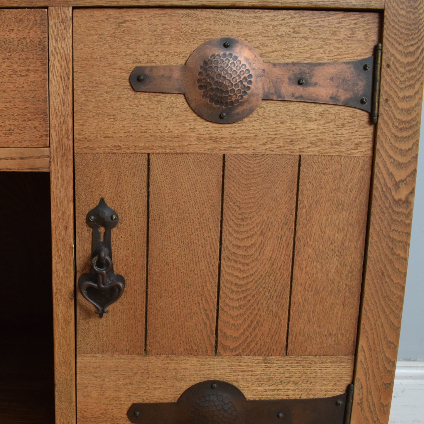 Solid Oak Arts And Crafts Small Sideboard