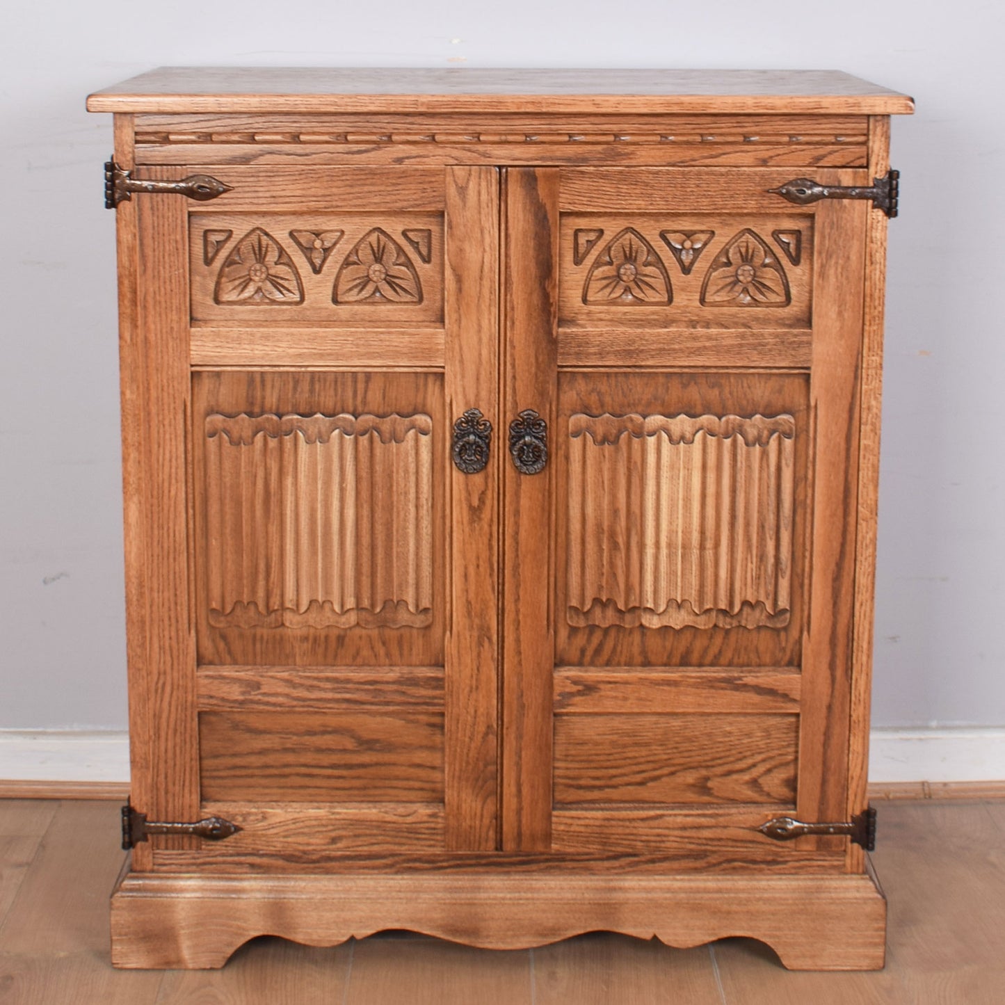 Old Charm Oak Cabinet