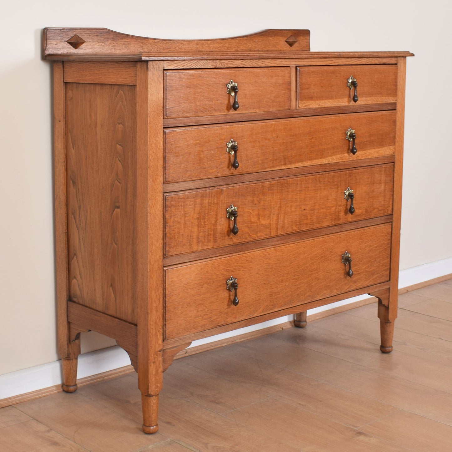 Oak Chest of Drawers