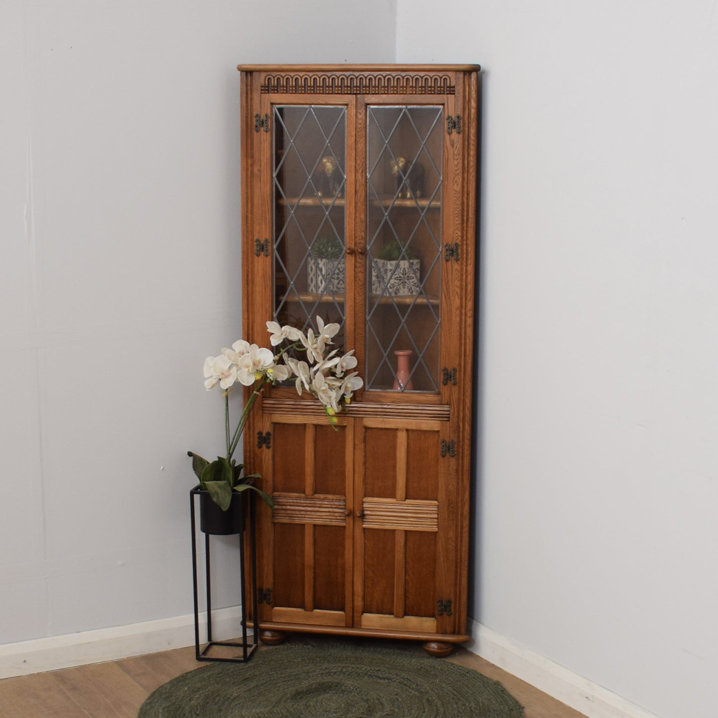 Glazed Corner Unit