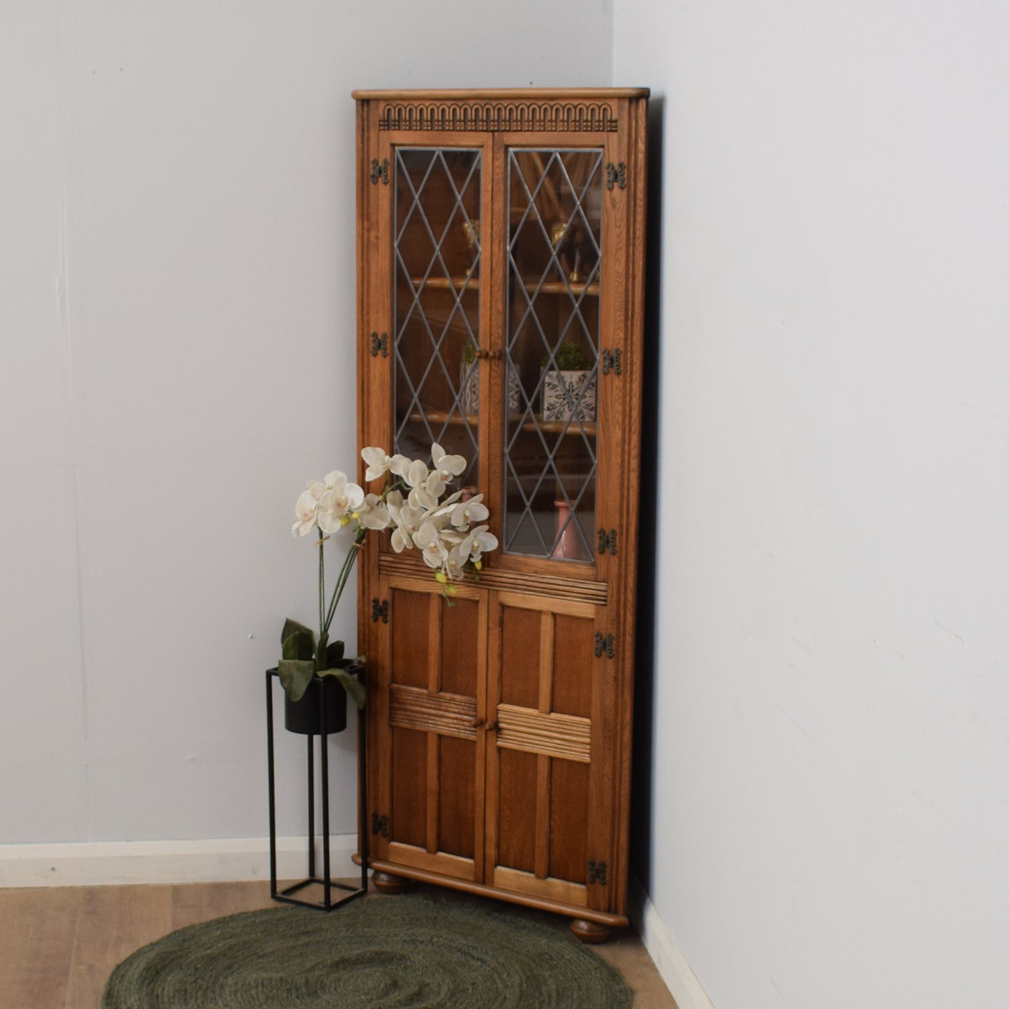 Glazed Corner Unit