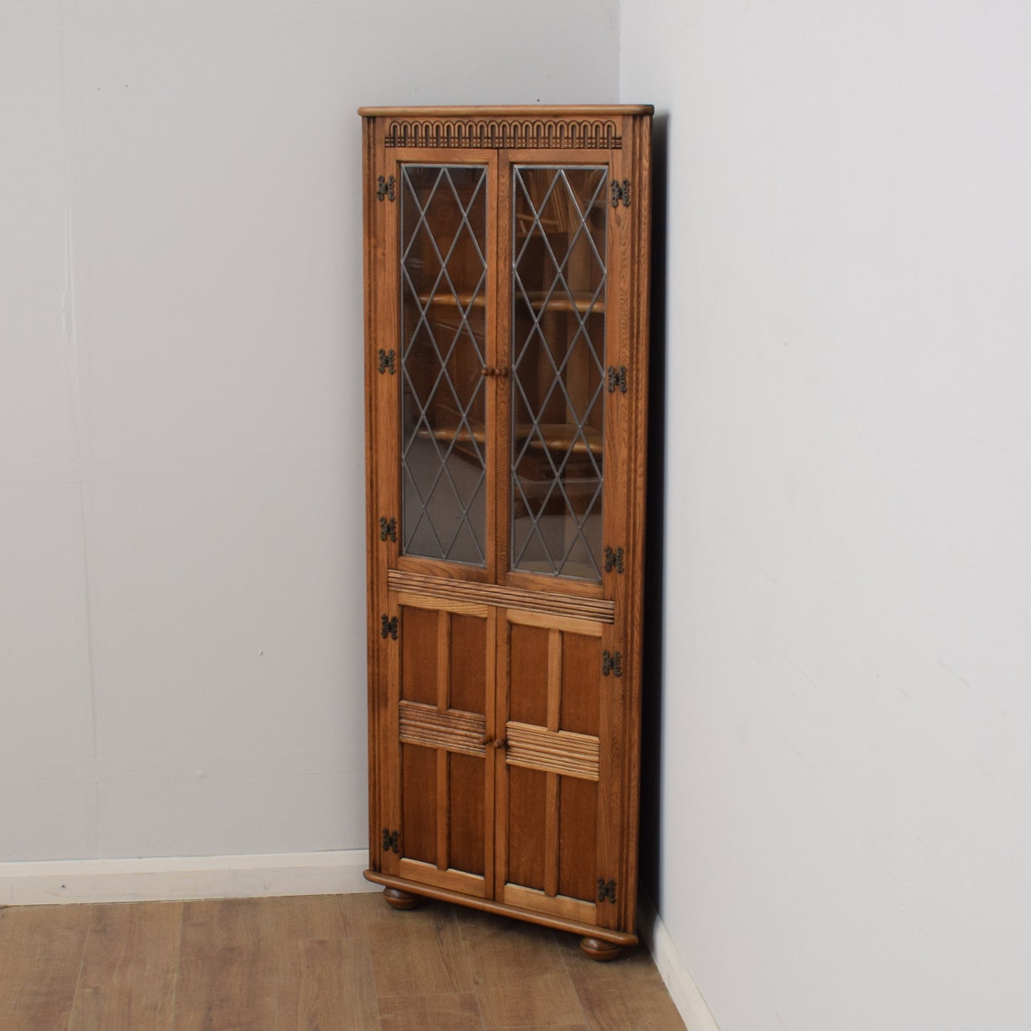 Glazed Corner Unit