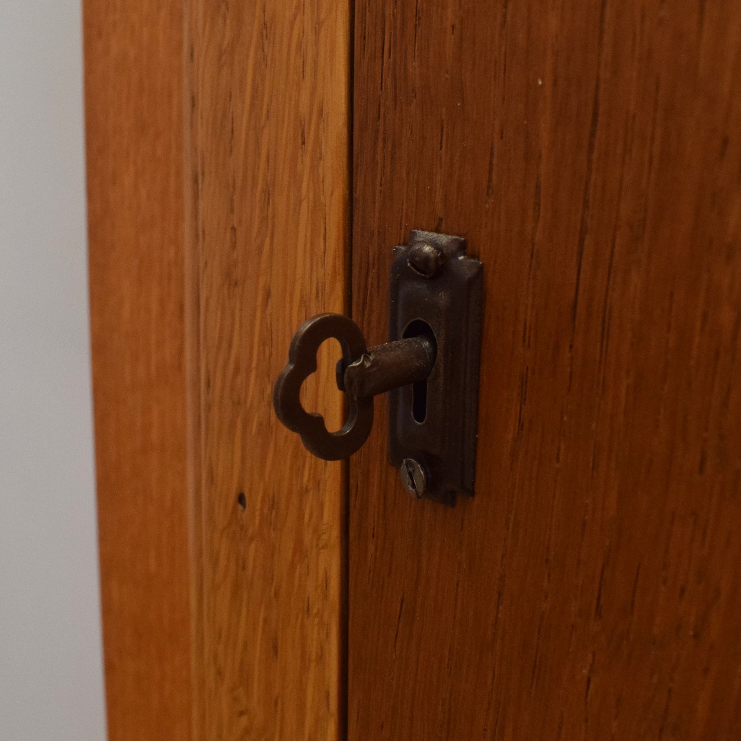 Small Oak Veneer Wardrobe