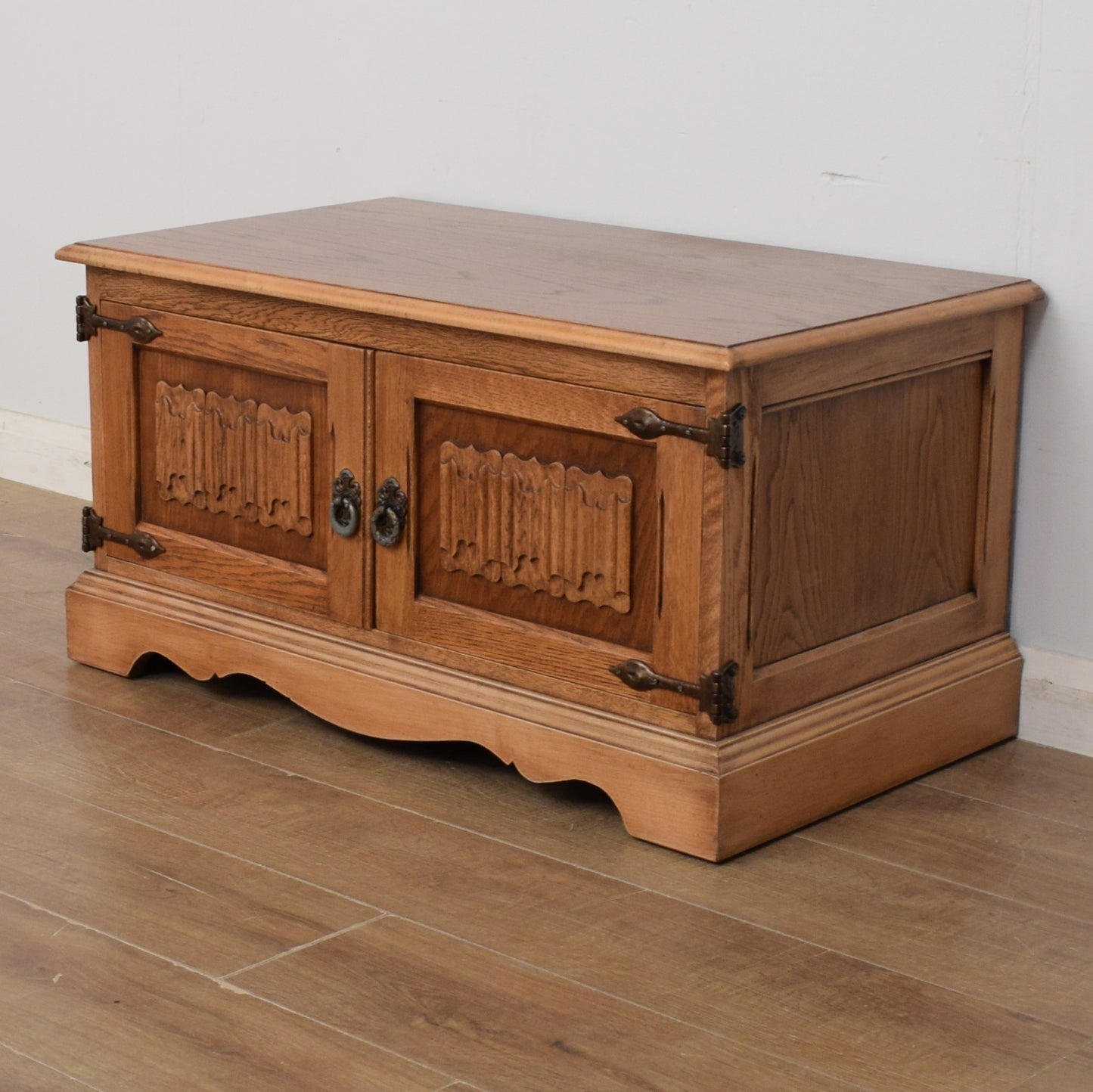Old Charm TV Cabinet