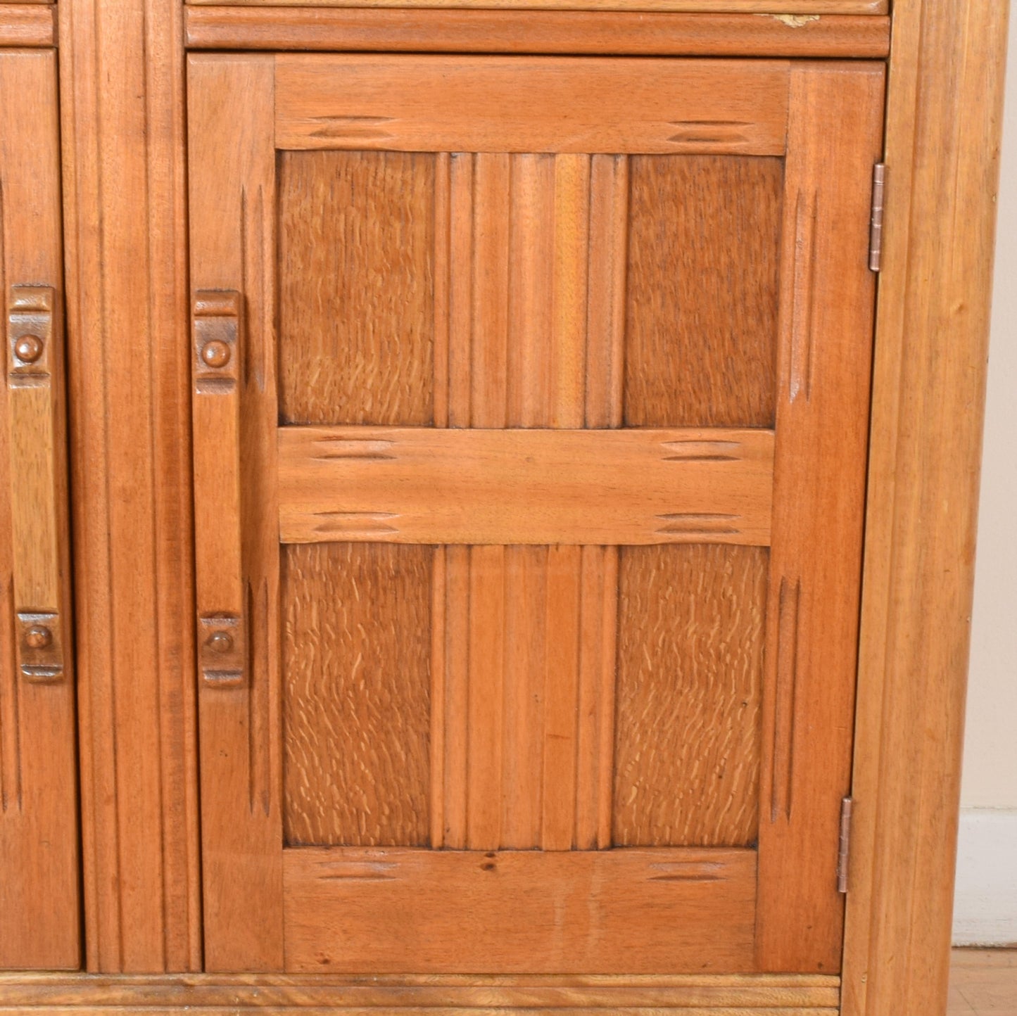 Oak 'Old Charm' Dresser