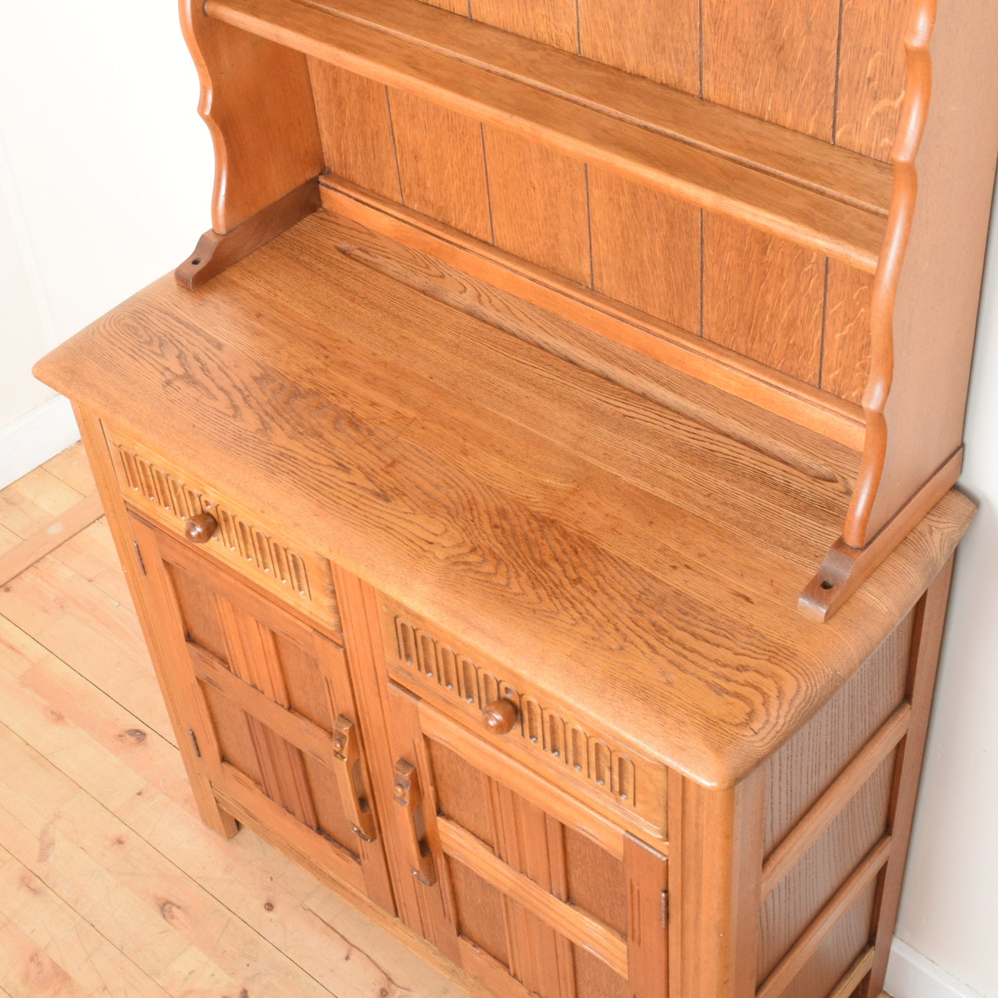 Oak 'Old Charm' Dresser