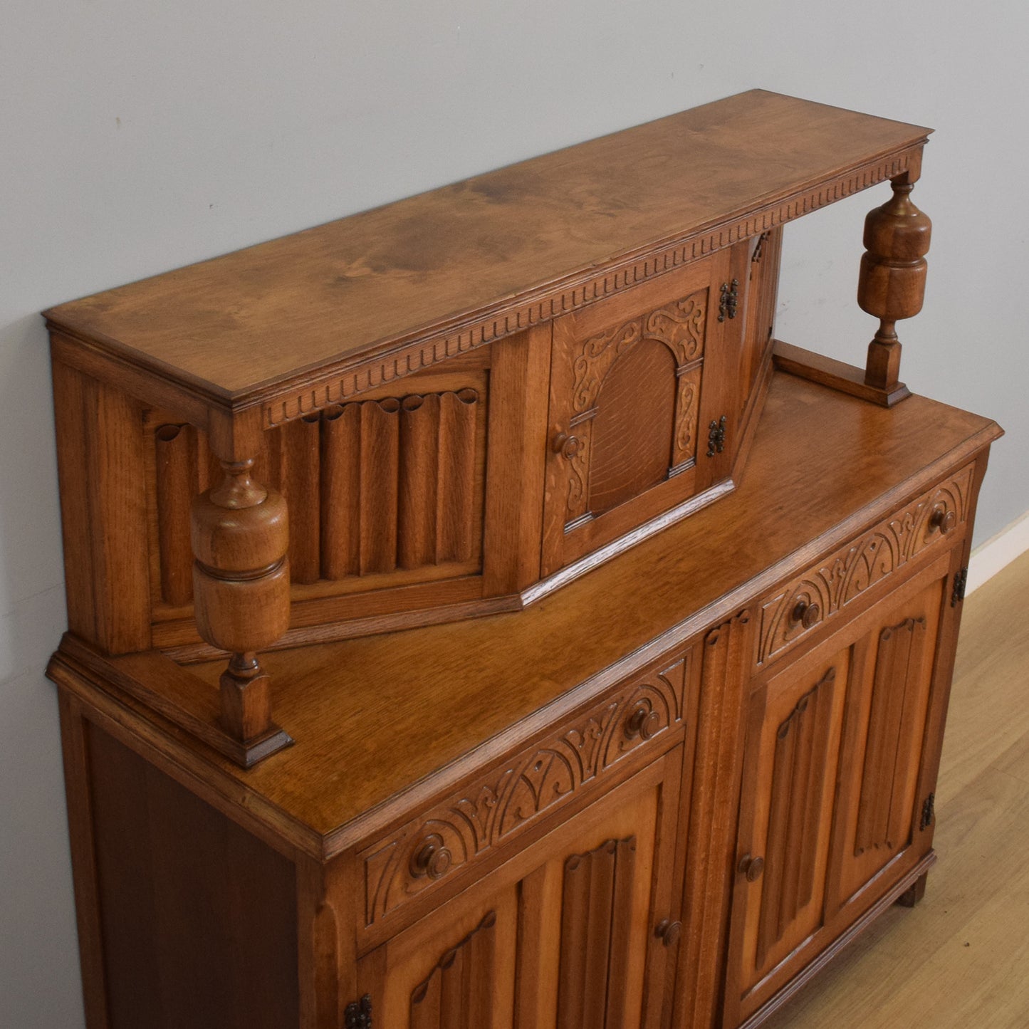 Oak Court Cabinet