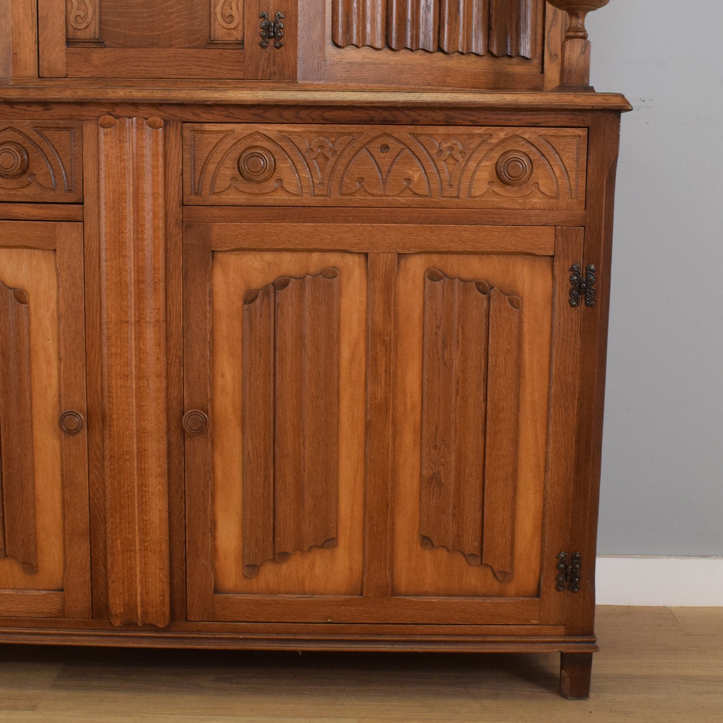 Oak Court Cabinet