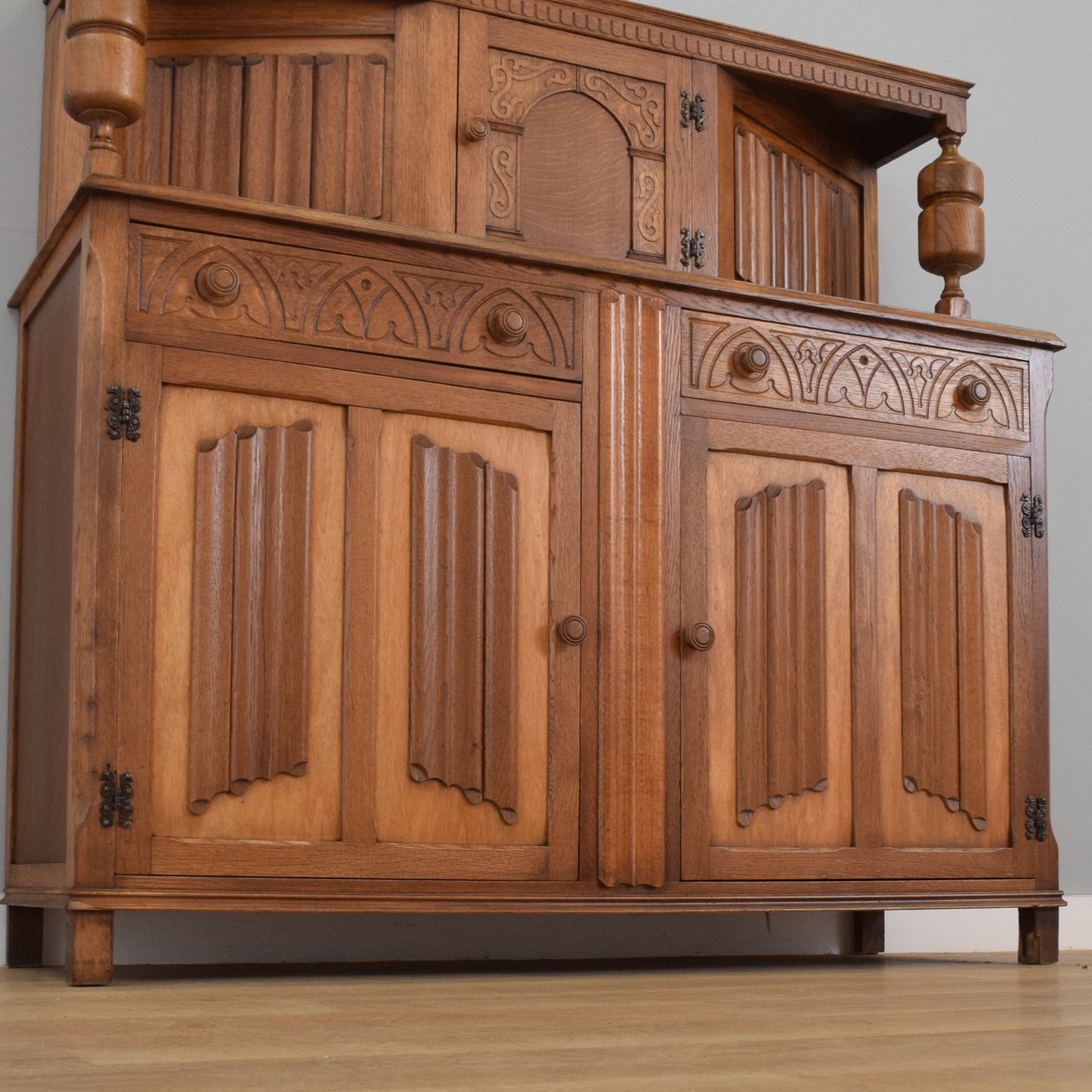 Oak Court Cabinet