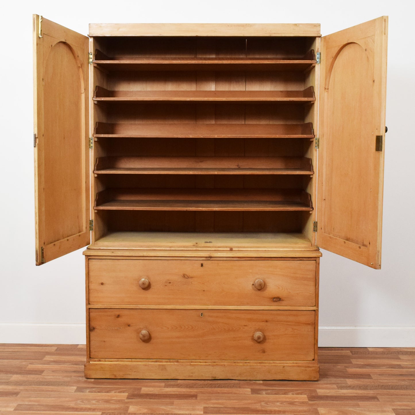 Rustic Pine Linen Press