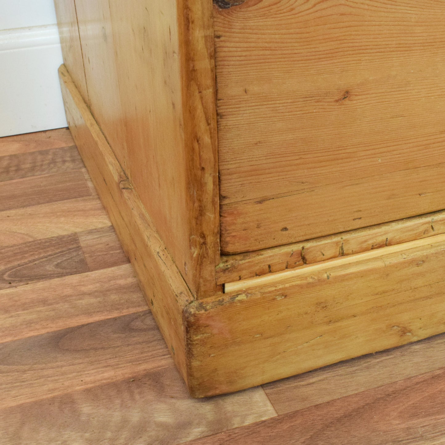 Rustic Pine Linen Press