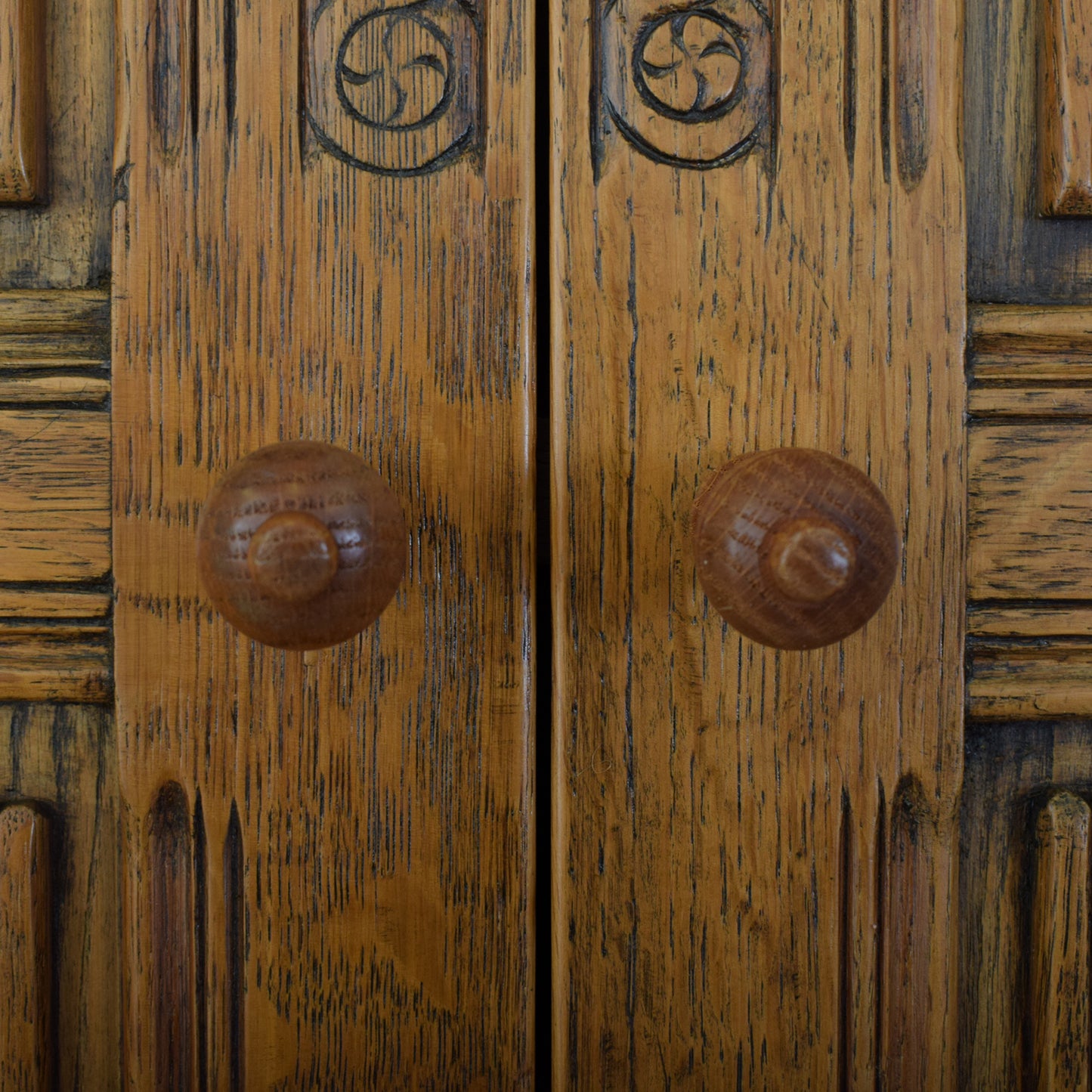 Linenfold Wardrobe