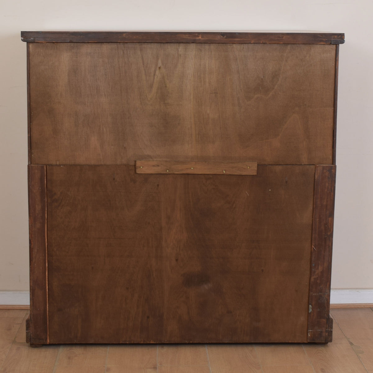Mahogany Chest Of Drawers