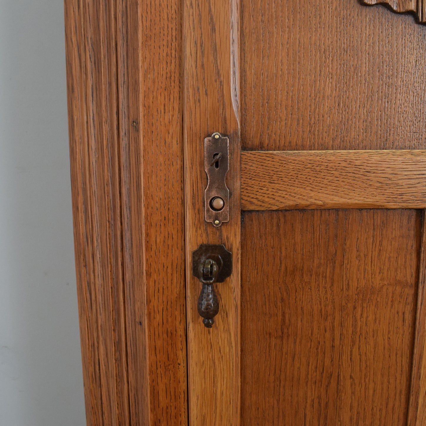 Oak Hallrobe