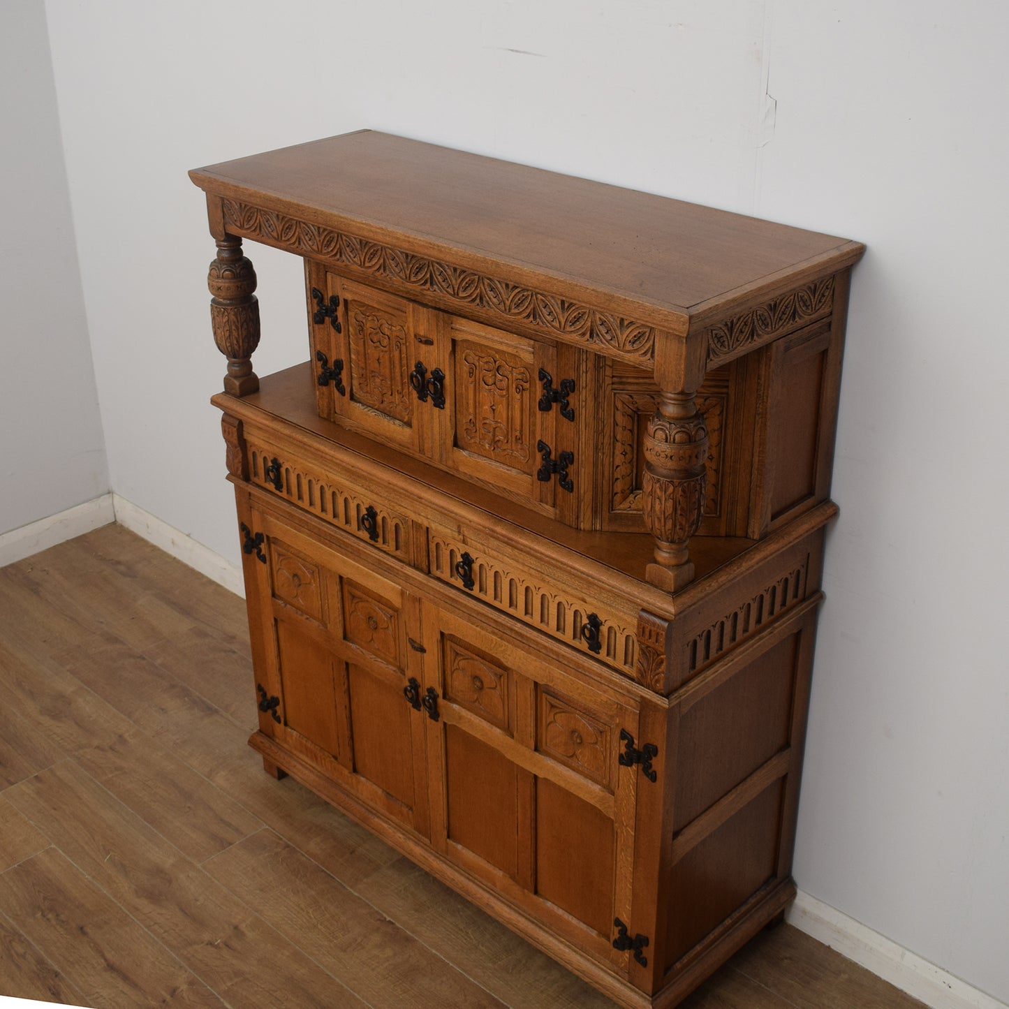 Old Charm Court Cabinet