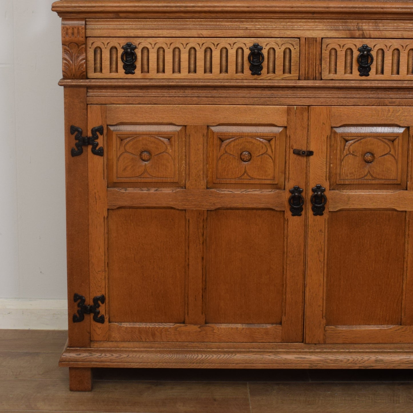 Old Charm Court Cabinet