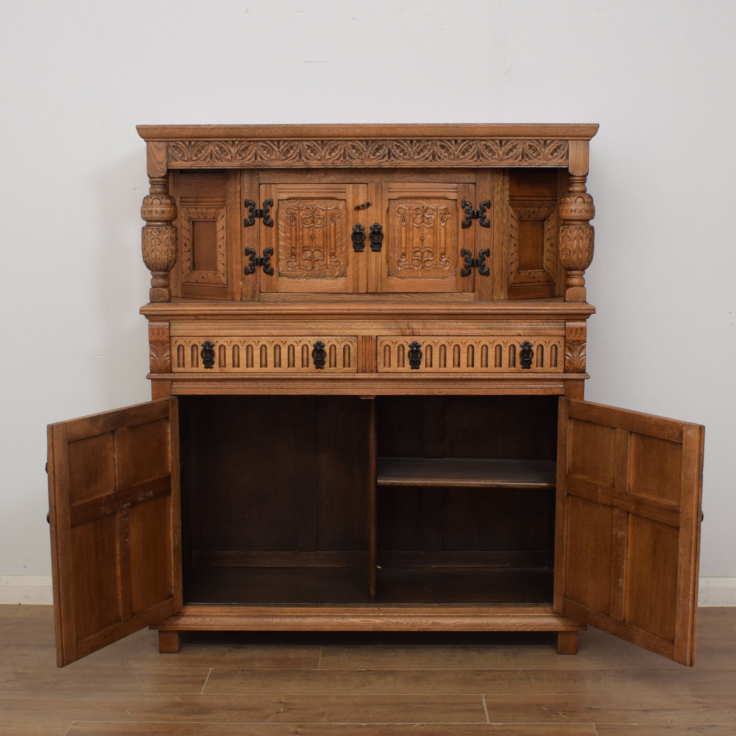 Old Charm Court Cabinet