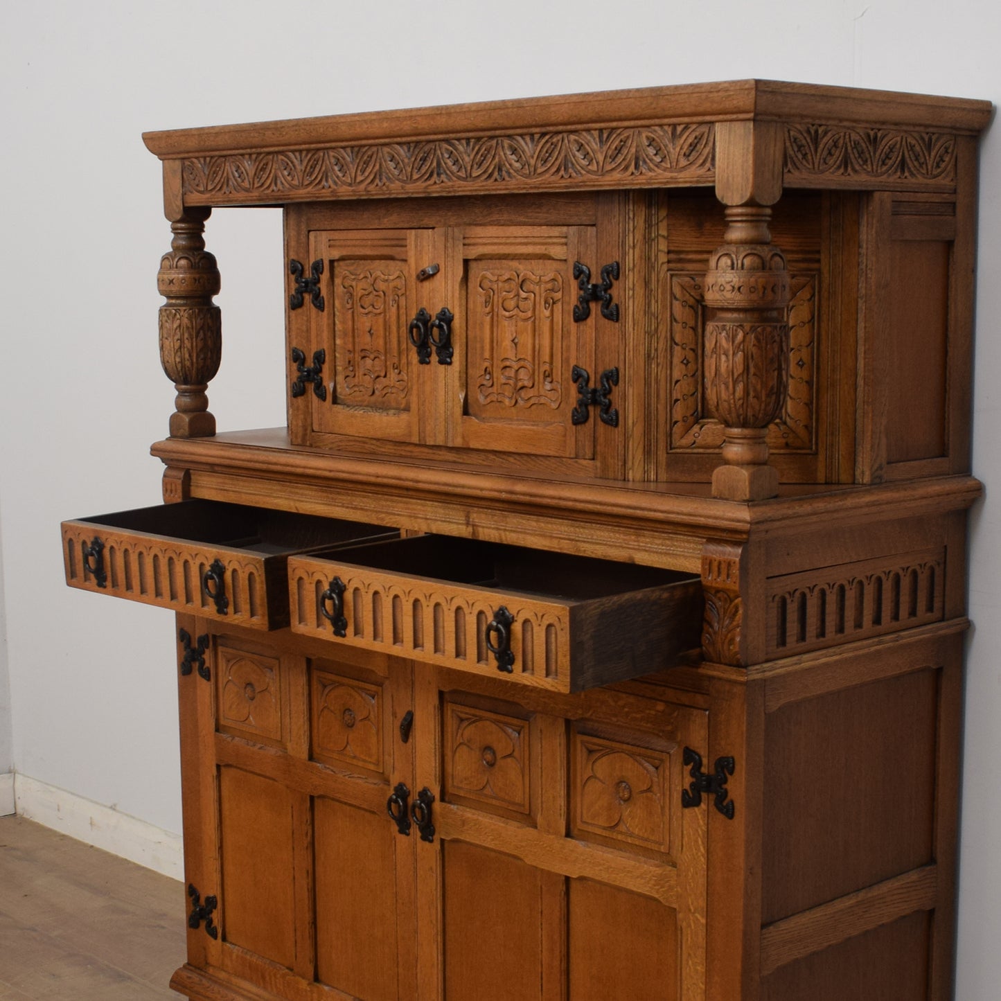 Old Charm Court Cabinet
