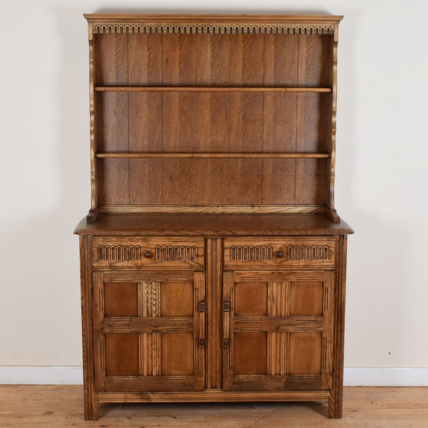Priory Dresser