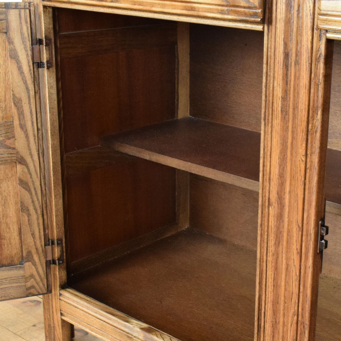 Priory Dresser