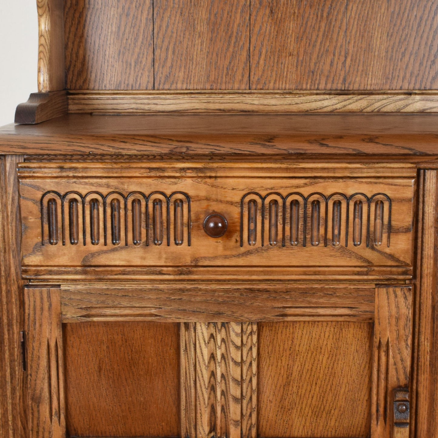 Priory Dresser