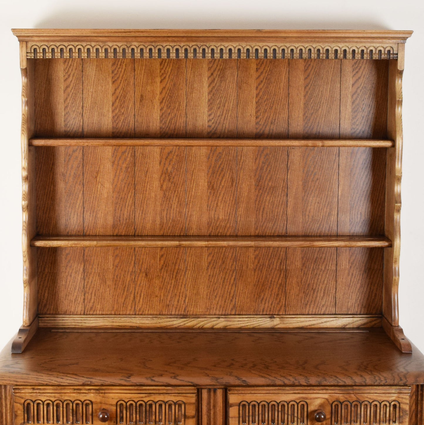 Priory Dresser