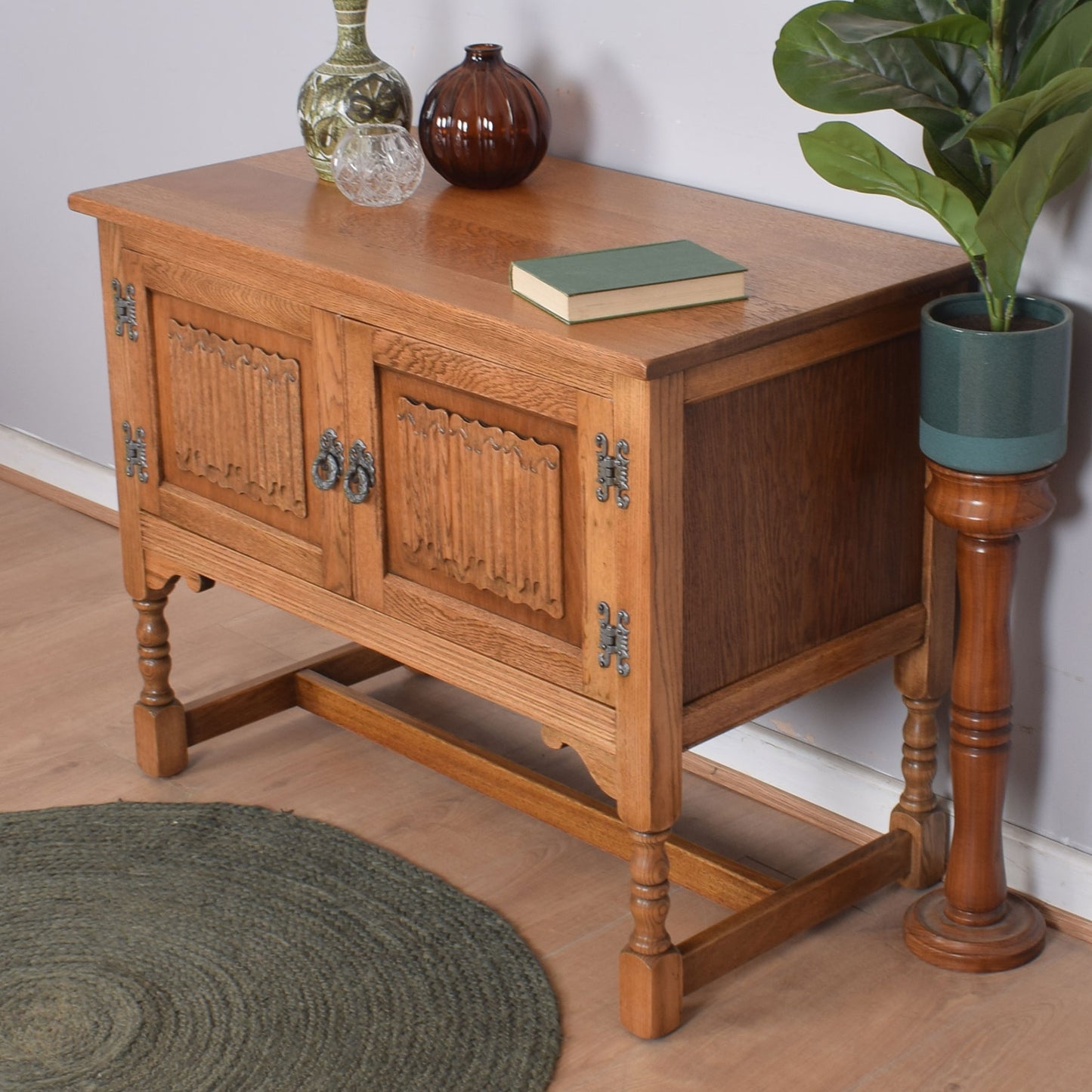 Old Charm Cabinet