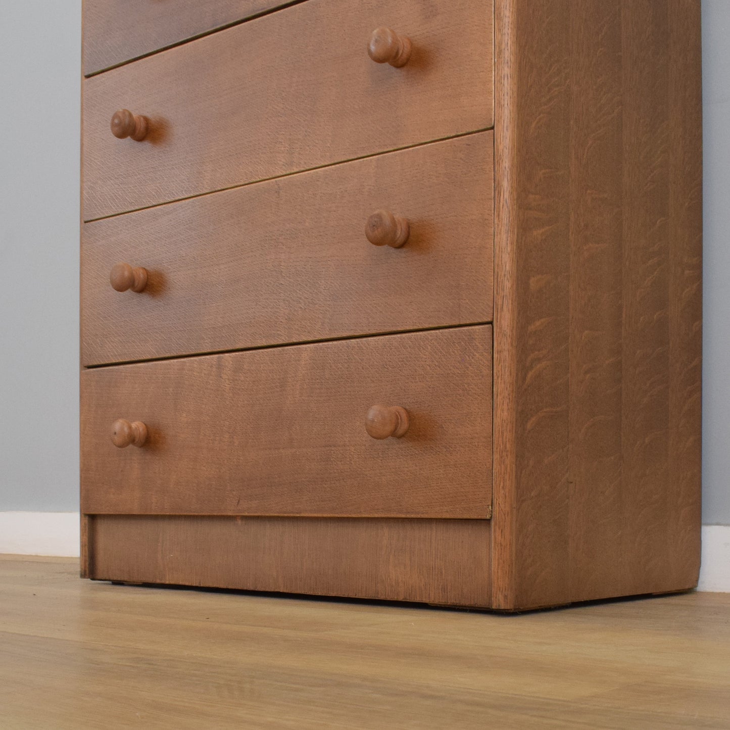 Oak Veneer Chest of Drawers