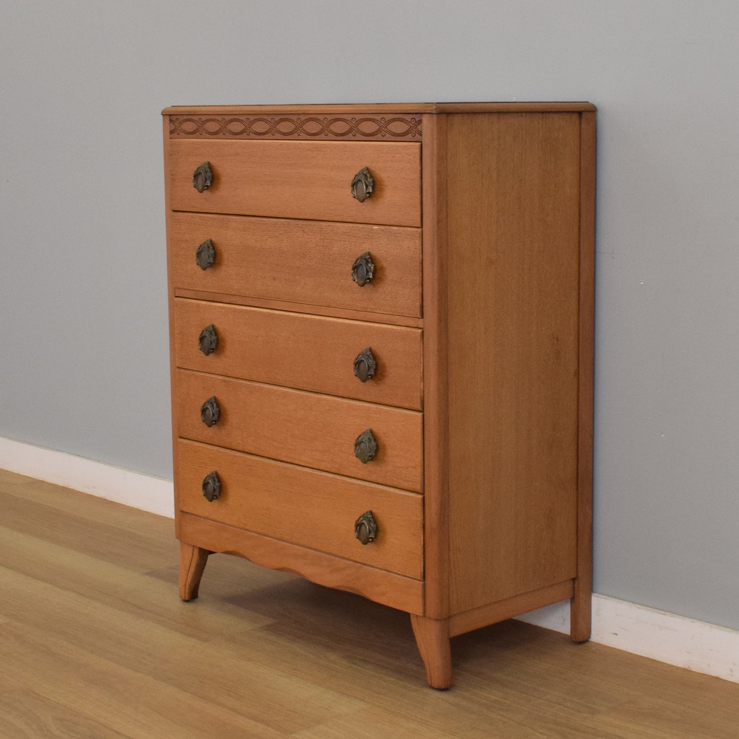 Oak Veneer Chest of Drawers