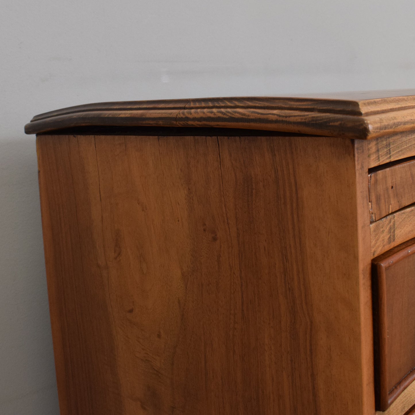Bow Fronted Mahogany Chest of Drawers