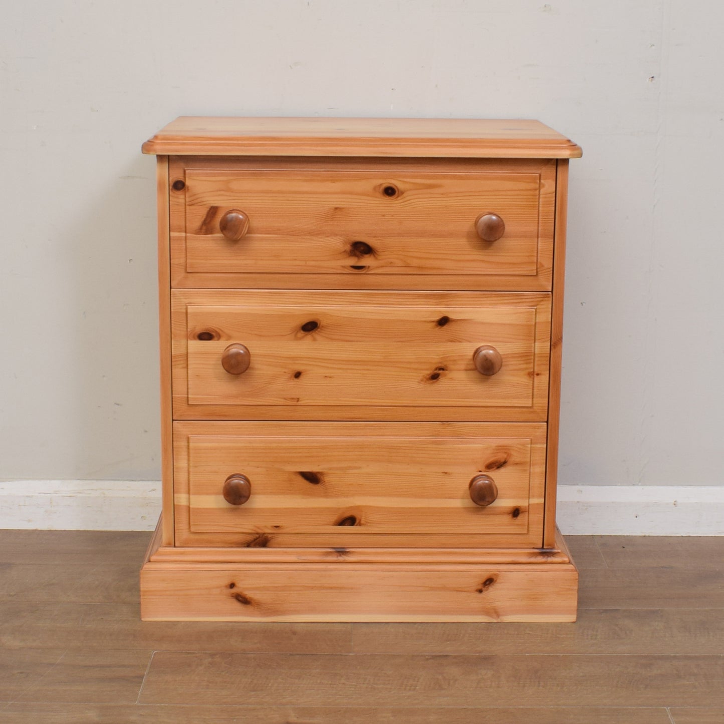 Pine Chest of Drawers